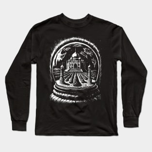 Taj Mahal in a snow globe Long Sleeve T-Shirt